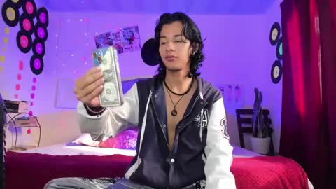 Snapshot of benjamin_fiore chatting on 03.08.25 benjamin_fiore online show from 03.08.25