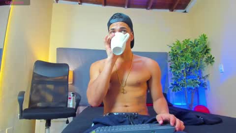 BENJAMIN online show from 02.16.25