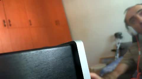 bentish online show from 10.24.25