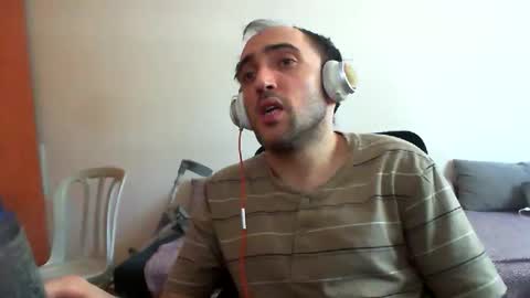 Snapshot of bentish chatting on 06.10.26 bentish online show from 06.10.26