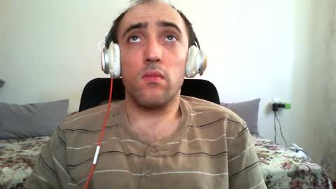 Snapshot of bentish chatting on 07.10.26 bentish online show from 07.10.26