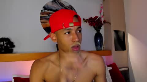 Snapshot of bento_fox chatting on 09.11.25 bento_fox online show from 09.11.25