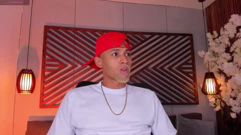 Snapshot of bento_fox chatting on 11.05.25 bento_fox online show from 11.05.25