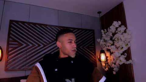 Snapshot of bento_fox chatting on 11.12.25 bento_fox online show from 11.12.25