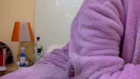 tixxie  online show from 02.18.25