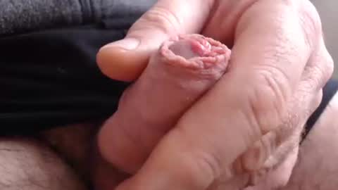 Snapshot of berny1976 chatting on 02.14.25 eagle1976 online show from 02.14.25