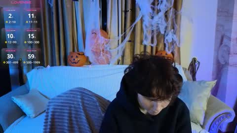 Snapshot of berry_assortment chatting on 10.20.25 Your sweet Tara and Eva online show from 10.20.25