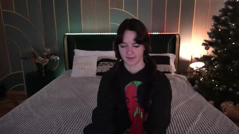 Violette online show from 12.14.25