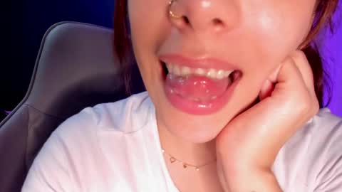 Snapshot of berryxbaby chatting on 06.10.26 Inanna online show from 06.10.26