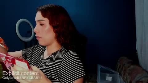 Snapshot of berryxberry chatting on 04.08.26 berryxbaby online show from 04.08.26