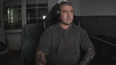 berto3389 online show from 12.18.25