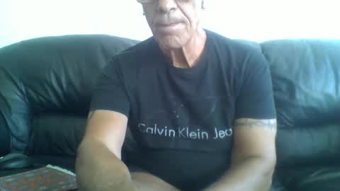 Snapshot of besi620901 chatting on 06.10.26 besi620901 online show from 06.10.26