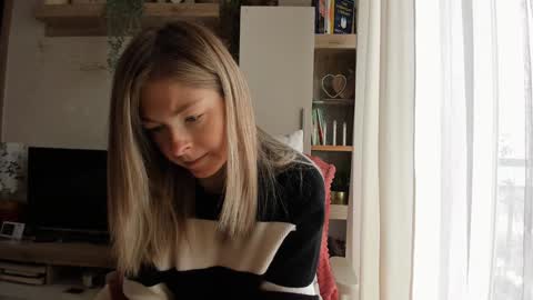 Snapshot of bestgirl_ofthe_neighborhood chatting on 02.03.25 Vicky online show from 02.03.25