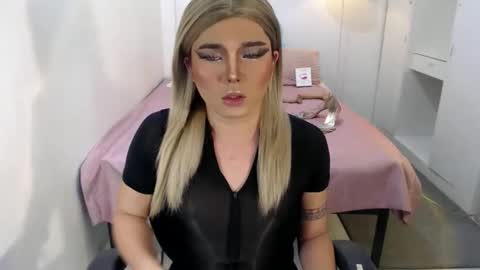 bestgirljulia online show from 09.20.25