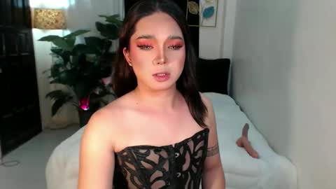 bestgirljulia online show from 12.15.25