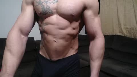 Snapshot of bestmuscle chatting on 05.13.26 bestmuscle online show from 05.13.26