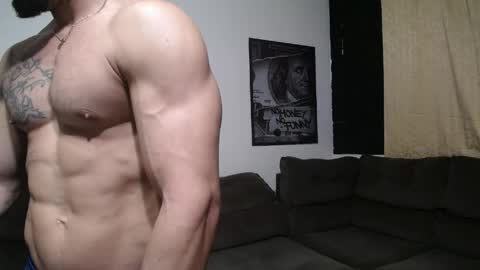 Snapshot of bestmuscle chatting on 05.16.26 bestmuscle online show from 05.16.26
