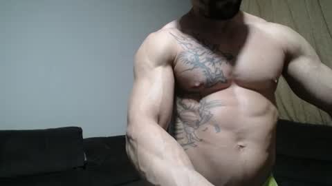 Snapshot of bestmuscle chatting on 06.30.26 bestmuscle online show from 06.30.26