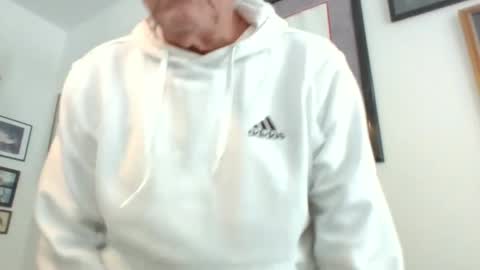 Snapshot of bestshot1951 chatting on 01.06.25 bestshot1951 online show from 01.06.25