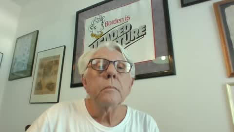 Snapshot of bestshot1951 chatting on 02.04.25 bestshot1951 online show from 02.04.25