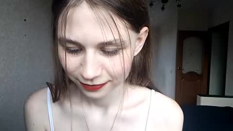 Snapshot of bethkallberg chatting on 06.20.26 Leila online show from 06.20.26