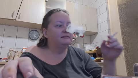 bethnorth online show from 10.12.25