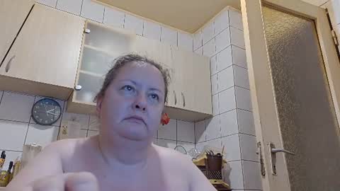Snapshot of bethnorth chatting on 06.27.26 bethnorth online show from 06.27.26