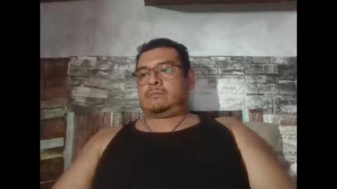 Snapshot of beto471292 chatting on 12.14.25 beto471292 online show from 12.14.25