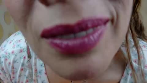 Snapshot of betsy_anub chatting on 06.17.26 LINDA online show from 06.17.26