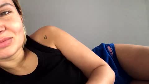 Snapshot of betty199175798 chatting on 10.14.25 betty199175798 online show from 10.14.25