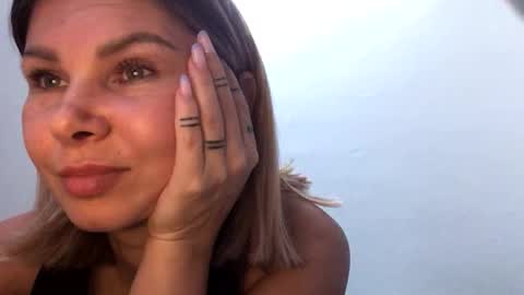 Snapshot of betty199175798 chatting on 10.16.25 betty199175798 online show from 10.16.25