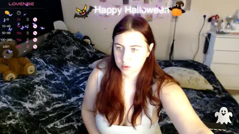 Snapshot of bettyandrich chatting on 10.31.25 Betty and Rich online show from 10.31.25