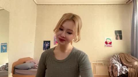 Snapshot of bettymorante chatting on 02.27.26 Hinata online show from 02.27.26