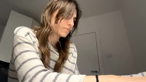 Snapshot of beulahweikert chatting on 04.30.26 Lina online show from 04.30.26