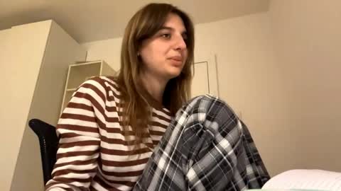 Snapshot of beulahweikert chatting on 05.09.26 Lina online show from 05.09.26