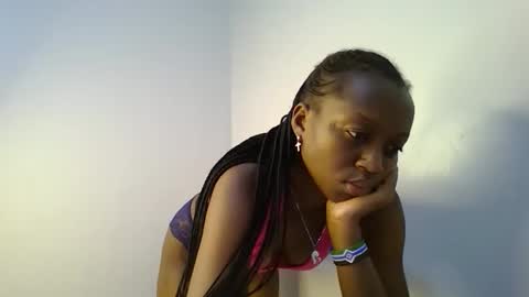 Snapshot of beverlyne5 chatting on 03.08.25 beverly online show from 03.08.25