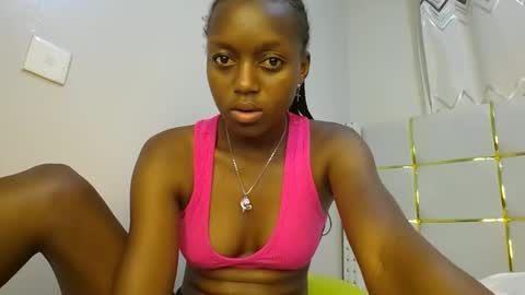 Snapshot of beverlyne5 chatting on 03.09.25 beverly online show from 03.09.25