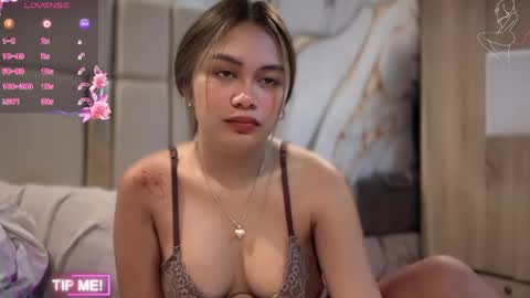 MAXINE online show from 05.09.26