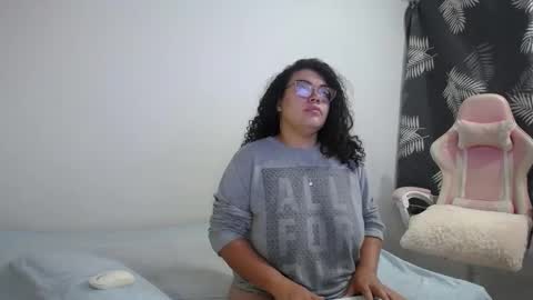 Snapshot of bianca_boobs chatting on 10.18.25 Bianca Tuesday to Sunday from 2am to 6am UTC-5 online show from 10.18.25