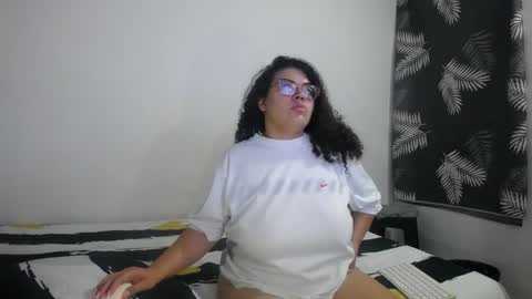 Bianca Tuesday to Sunday from 2am to 6am UTC-5 online show from 03.31.26