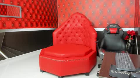 Snapshot of bianca_millf chatting on 10.27.25 Bianca Millf online show from 10.27.25