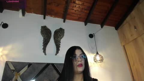 Snapshot of bianca_zaens1 chatting on 02.15.25 B I A N C A online show from 02.15.25