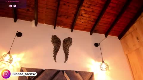 Snapshot of bianca_zaens1 chatting on 03.08.25 B I A N C A online show from 03.08.25