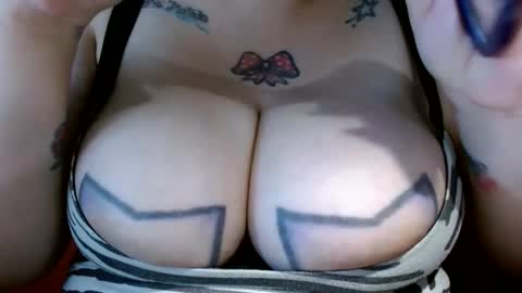 Snapshot of bianka_star_ chatting on 11.28.25 bianca online show from 11.28.25