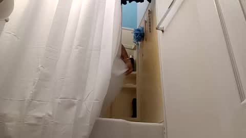 Snapshot of bibottom68942 chatting on 10.17.25 bibottom68942 online show from 10.17.25