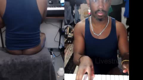 BicepsandFrot online show from 09.21.25