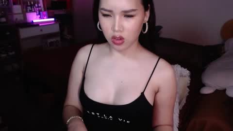 Mia online show from 12.09.24