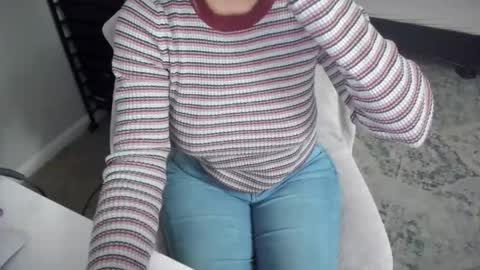 Snapshot of bigb00tyjudi chatting on 10.27.25 bigb00tijudy online show from 10.27.25