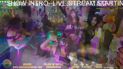 Snapshot of bigbananamilfshake chatting on 11.04.25 Mya and Angelo online show from 11.04.25