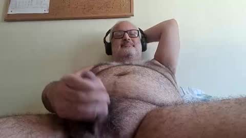 Snapshot of bigbearhector chatting on 03.28.26 BigBearXXX online show from 03.28.26
